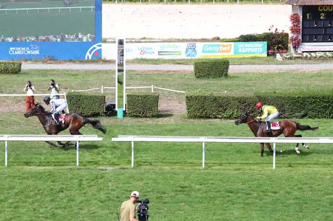 Photo d'arrivée de la course pmu PRIX DE LA DORETTE à CLAIREFONTAINE le Lundi 17 août 2026