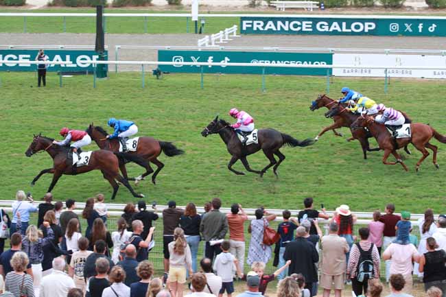 Photo d'arrivée de la course pmu PRIX DU CHAMBELLAN DE NORMANDIE à DEAUVILLE le Mardi 18 août 2026