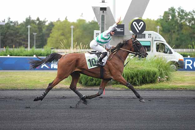 Photo d'arrivée de la course pmu PRIX ALFRED LEFEVRE à PARIS-VINCENNES le Samedi 22 août 2026