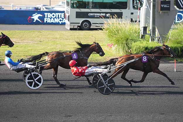 Photo d'arrivée de la course pmu PRIX DE JUSSEY à PARIS-VINCENNES le Lundi 24 août 2026