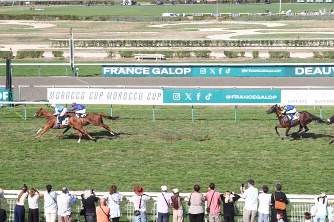 Photo d'arrivée de la course pmu PRIX DE CRIQUEVILLE à DEAUVILLE le Mardi 25 août 2026