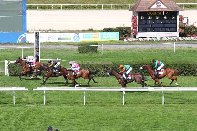 Photo d'arrivée de la course pmu PRIX DES 30 ANS DE LA VARIO FENDT (PRIX DES ERABLES) à CLAIREFONTAINE le Mercredi 26 août 2026