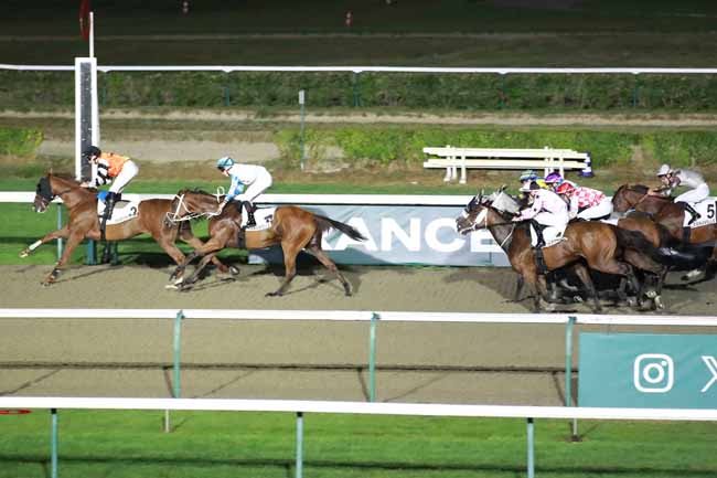 Photo d'arrivée de la course pmu PRIX DE LA TOUR CARREE à DEAUVILLE le Jeudi 27 août 2026