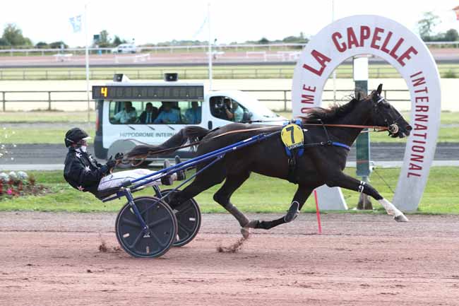 Photo d'arrivée de la course pmu PRIX CONSEIL DEPARTEMENTAL DE L'AISNE à LA CAPELLE le Mercredi 2 septembre 2026