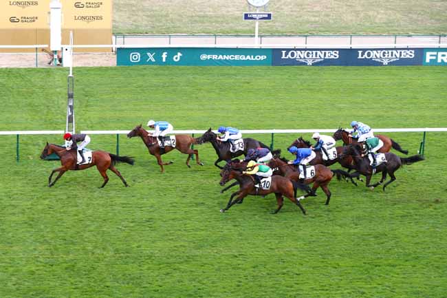Photo d'arrivée de la course pmu PRIX DE LA COCHERE à LONGCHAMP le Jeudi 3 septembre 2026