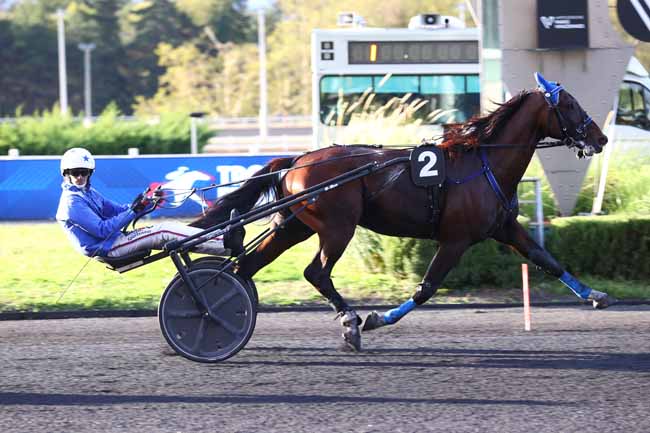 Photo d'arrivée de la course pmu PRIX BAPTISTINA à PARIS-VINCENNES le Vendredi 4 septembre 2026