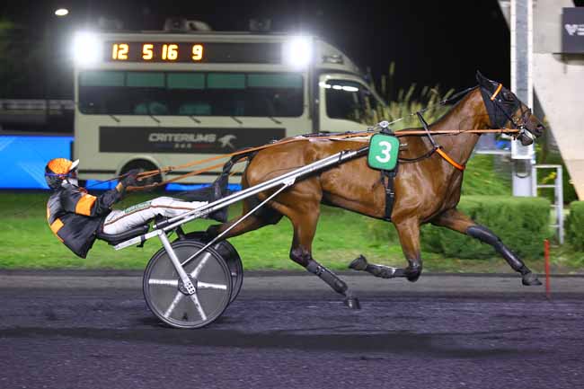 Photo d'arrivée de la course pmu PRIX KLYMENE à PARIS-VINCENNES le Vendredi 4 septembre 2026