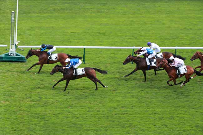 Photo d'arrivée de la course pmu PRIX DE LORMOY à LONGCHAMP le Jeudi 10 septembre 2026