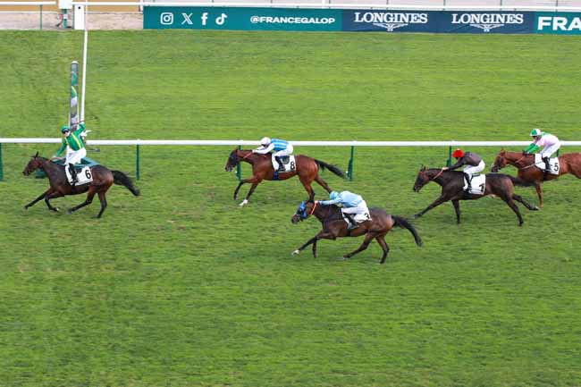Photo d'arrivée de la course pmu PRIX GLADIATEUR à LONGCHAMP le Jeudi 10 septembre 2026