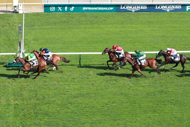 Photo d'arrivée de la course pmu PRIX DE CRAON à LONGCHAMP le Jeudi 10 septembre 2026