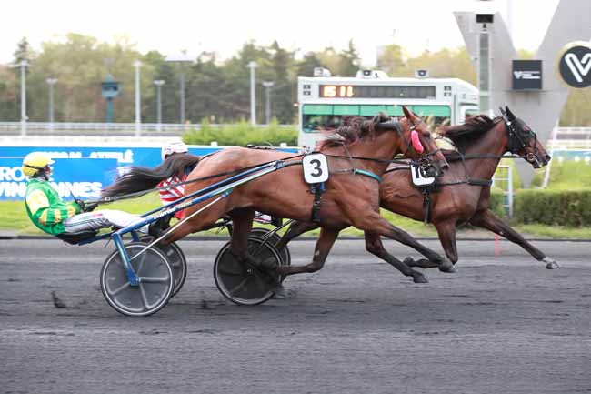 Photo d'arrivée de la course pmu PRIX SCYLLA à PARIS-VINCENNES le Vendredi 11 septembre 2026