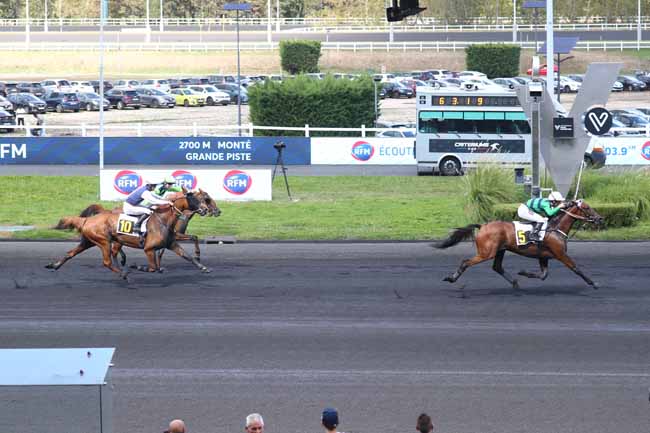 Photo d'arrivée de la course pmu PRIX RFM (PRIX KOZYR) à PARIS-VINCENNES le Samedi 12 septembre 2026