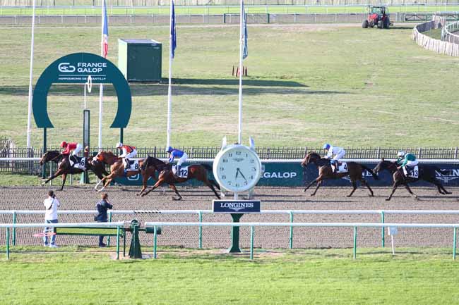Photo d'arrivée de la course pmu PRIX DU CANAL DES DRUIDES à CHANTILLY le Lundi 14 septembre 2026