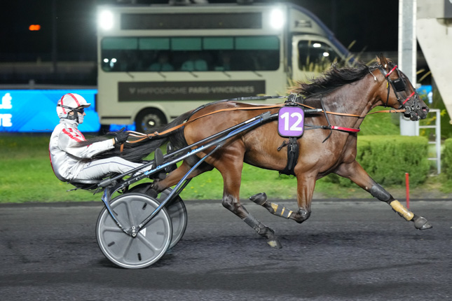 Photo d'arrivée de la course pmu PRIX CENTAURUS à PARIS-VINCENNES le Mardi 15 septembre 2026