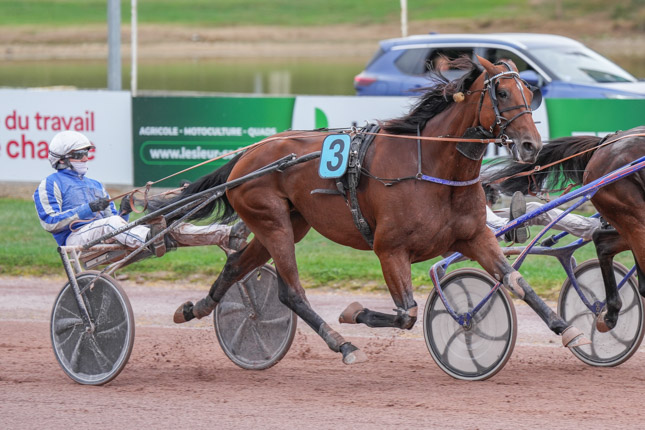 Photo d'arrivée de la course pmu PRIX MONDIAL DU LION à LAVAL le Mercredi 30 septembre 2026