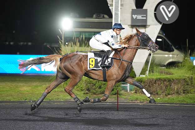 Photo d'arrivée de la course pmu PRIX LILIUS à PARIS-VINCENNES le Vendredi 2 octobre 2026