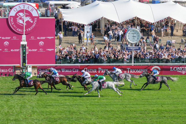 Photo d'arrivée de la course pmu QATAR ARABIAN WORLD CUP à LONGCHAMP le Dimanche 4 octobre 2026