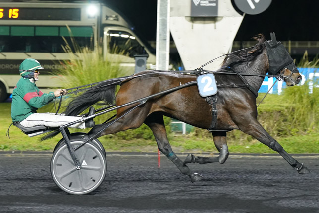 Photo d'arrivée de la course pmu PRIX BETELGEUSE à PARIS-VINCENNES le Mardi 6 octobre 2026