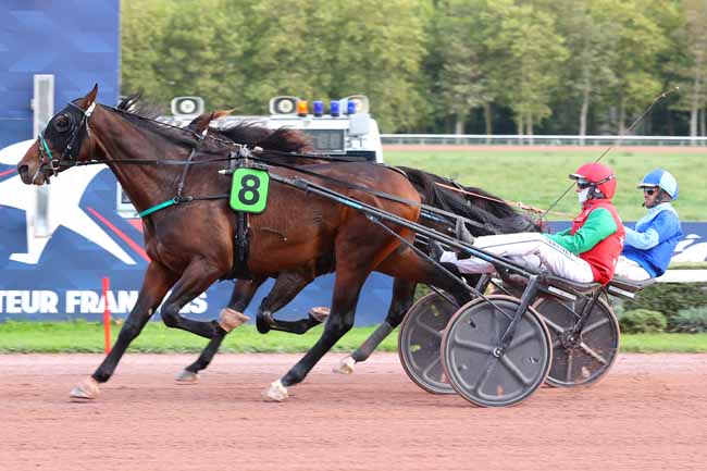Photo d'arrivée de la course pmu PRIX DE FORMENTIN à CAEN le Samedi 10 octobre 2026
