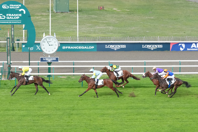 Photo d'arrivée de la course pmu PRIX DE LA FORTERELLE à CHANTILLY le Samedi 10 octobre 2026