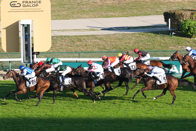 Photo d'arrivée de la course pmu PRIX DE SAINT-CYR à LONGCHAMP le Dimanche 18 octobre 2026