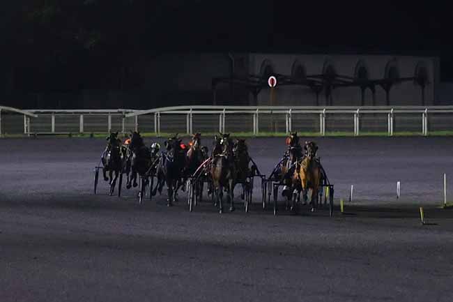 Photo d'arrivée de la course pmu PRIX BELLONA à PARIS-VINCENNES le Vendredi 23 octobre 2026