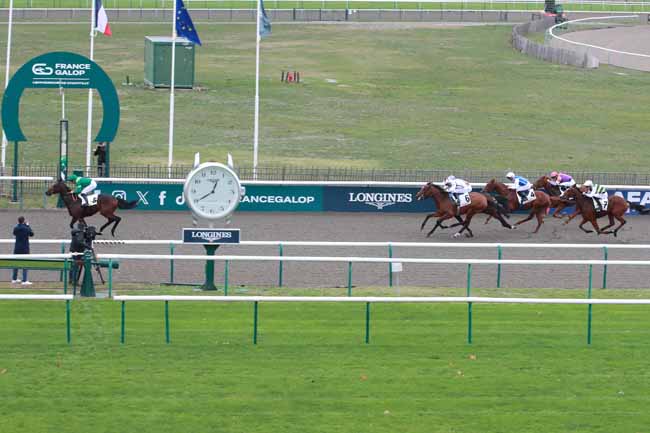 Photo d'arrivée de la course pmu PRIX ISONOMY à CHANTILLY le Lundi 26 octobre 2026