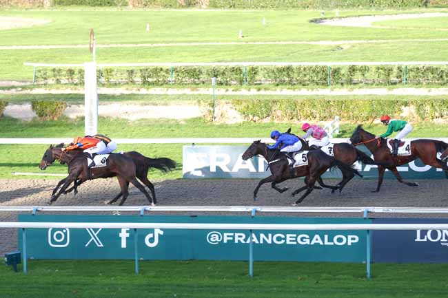 Photo d'arrivée de la course pmu PRIX DU VERGALY à DEAUVILLE le Mardi 27 octobre 2026