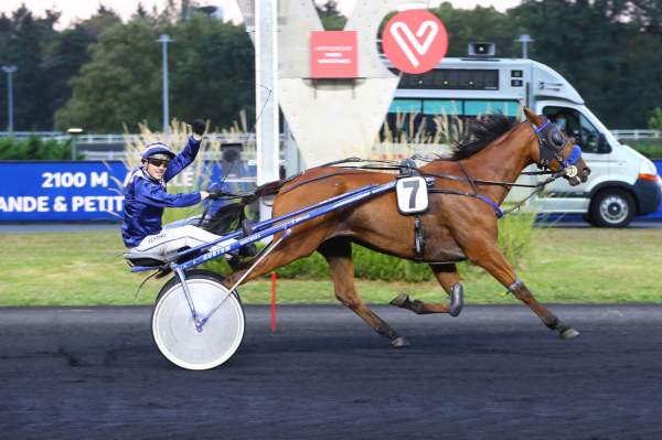 Résultat PMU Quinté+ Prix Diotima, vendredi soir à Vincennes. DAY DE BELLOUET à 29/1 ! - Vimarsana News