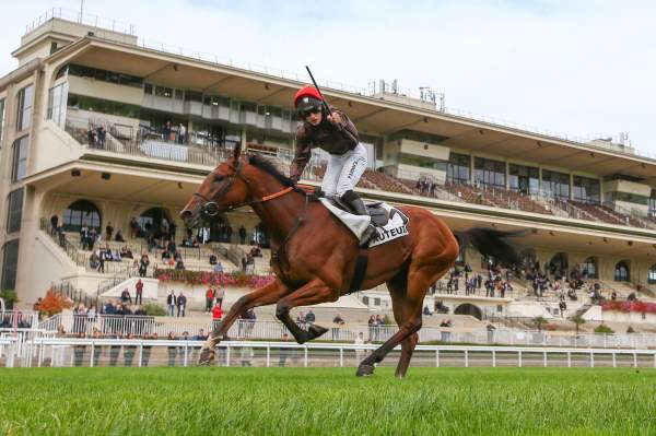 La photo de Juntos Ganamos Arrivée PMU Prix Orcada à Auteuil