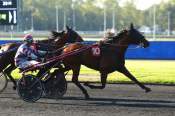 La photo de Juan Perrine arrivée PMU Prix de Béziers à ParisVincennes 