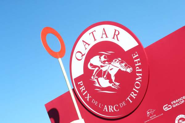 La photo de Qatar Prix-de-l-arc De Triomphe 2024 Qatar Prix de l'Arc de Triomphe 2024  à Paris Longchamp