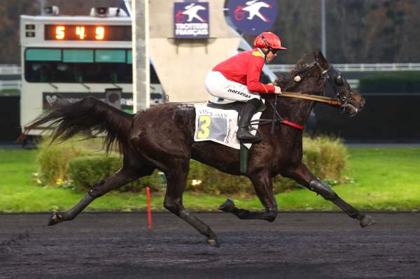 La photo de Keengame arrivée pmu Prix Philippe du Rozier (Gr.II) à Vincennes