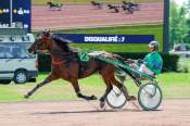 La photo de Keva Ludoise arrivée pmu Prix de Saint-Didier La Forêt à Vichy