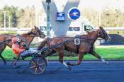 La photo de Iacynthe Didjeap Arrivée Quinté+ Pmu Prix du Limousin à Vincennes