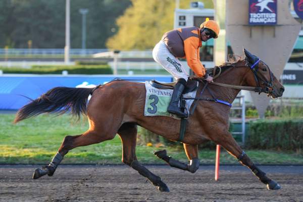 La photo de Melody Kadesh arrivée pmu Prix Euphrosyne à Paris-Vincennes
