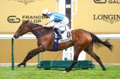 La photo de Aventure Arrivée PMU Prix Allez France à ParisLongchamp. Maxime Guyon