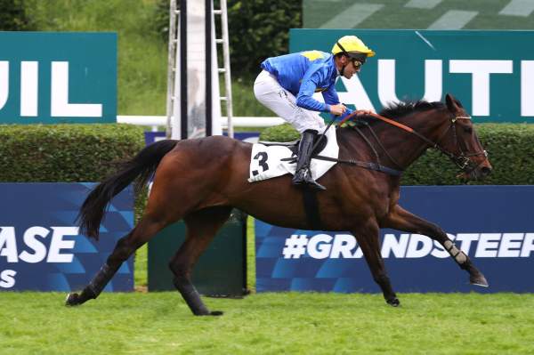 La photo de Jardin D'arthel arrivée pmu Prix Xavier de Chevigny (L) à Auteuil