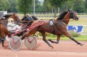La photo de Milantera arrivée pmu Prix des Halles hippodrome d'Enghien-Soisy