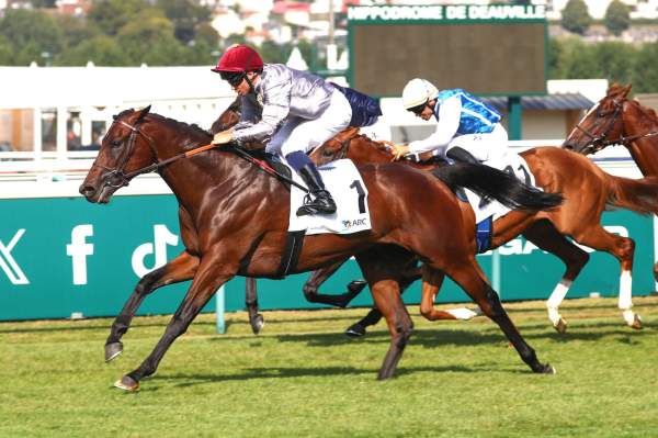 La photo de Sahlan arrivée pmu Prix Daphnis (Gr.3) à Deauville-La-Touques
