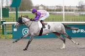 La photo de Eminence Grise arrivée Prix du Chemin de Hallage à Chantilly
