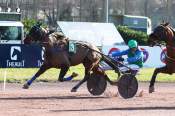 La photo de Kimmajo arrivée pmu Prix Fuga Formation à Amiens