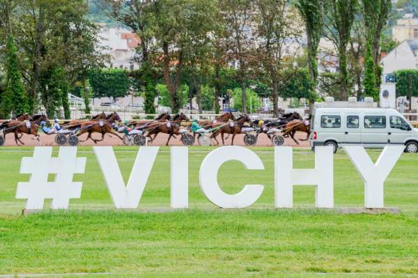 La photo de Hippodrome de Vichy 
