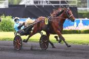 La photo de Ienisse De Barbray arrivée Quinté+ pmu Prix de Clairefontaine à Paris-Vincennes