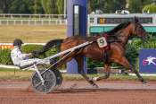 La photo de Jizou D'etang Arrivée Quinté+ pmu Prix de Pigalle à Enghien