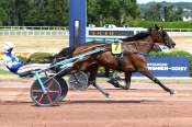 La photo de Lovely Wilma Arrivée Quinté+ pmu Prix l'Hay-les-Roses à Enghien