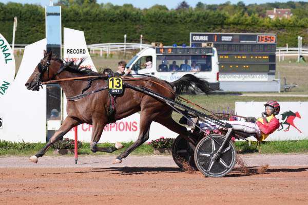 La photo de Just De L'oison Arrivée Quinté+ pmu Grand National du trot 2026 Hippodrome d'Argentan