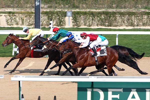 Arrivée quinté pmu ALMENECHES à DEAUVILLE