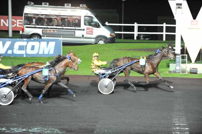 Arrivée quinté pmu PRIX ADELHEID à PARIS-VINCENNES