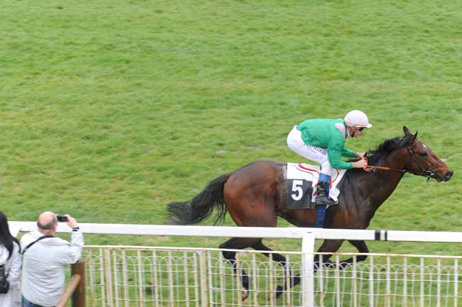 Arrivée quinté pmu PRIX COR DE CHASSE à FONTAINEBLEAU